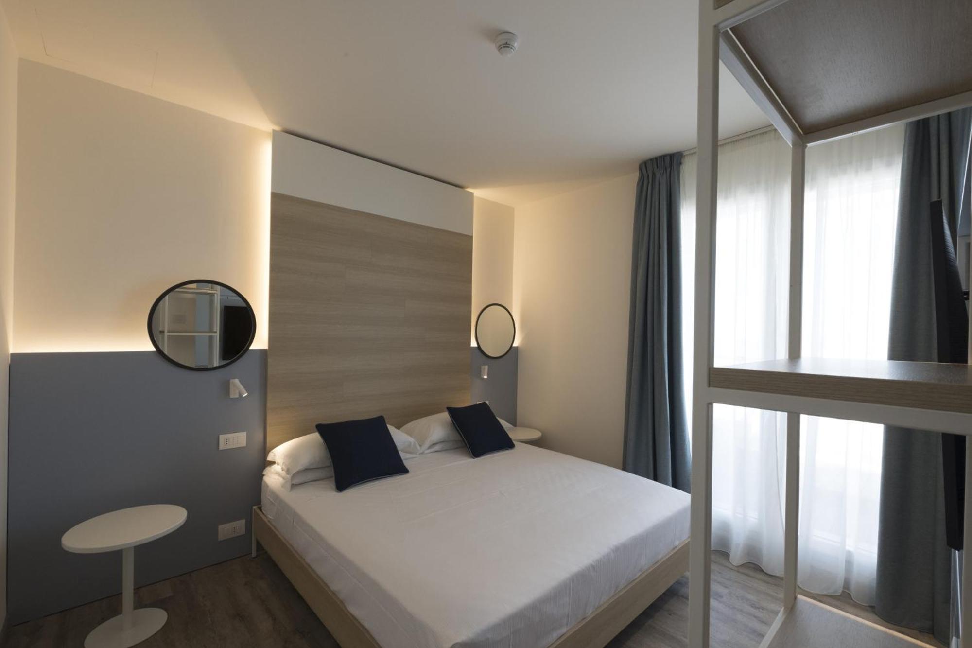 Hotel Baia リミニ エクステリア 写真